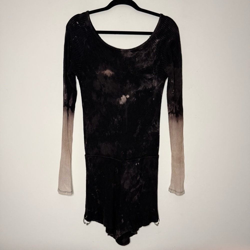 BRANDY MELVILLE Bleached Grunge Distressed Hardware Grunge Goth Ribbed Romper